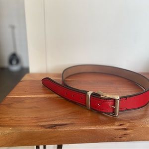 Women’s leather belts